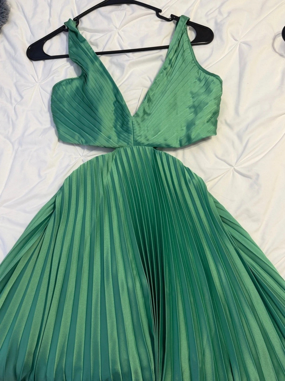 Abercrombie & Fitch Giselle Pleated Cutout Maxi Dress Green